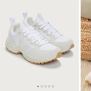 Veja Venturi Sneakers
